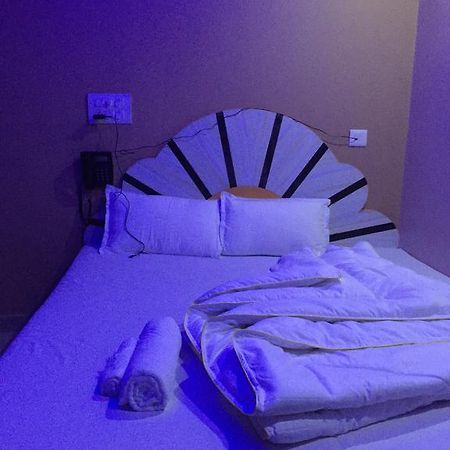 Oyo 75627 New Ankit Guest House Varanasi Exterior photo