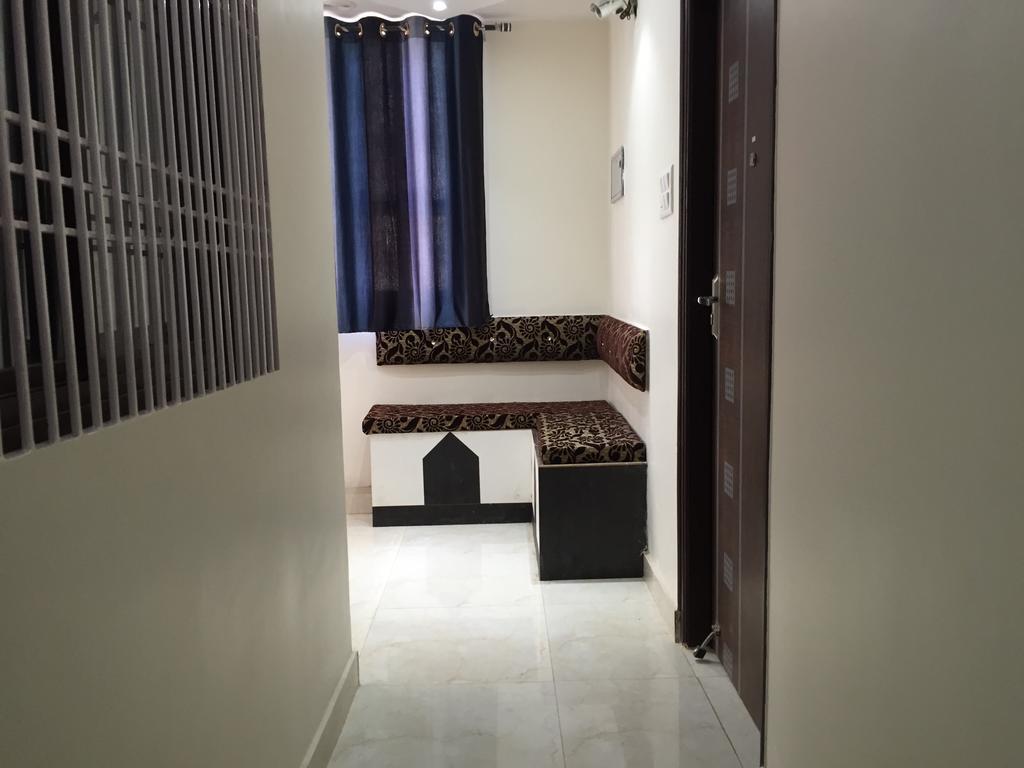 Oyo 75627 New Ankit Guest House Varanasi Exterior photo